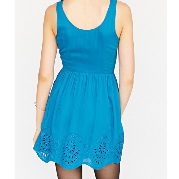 Pins and Needles Scallop Hem Dress in Teal - Picture 3 of 5